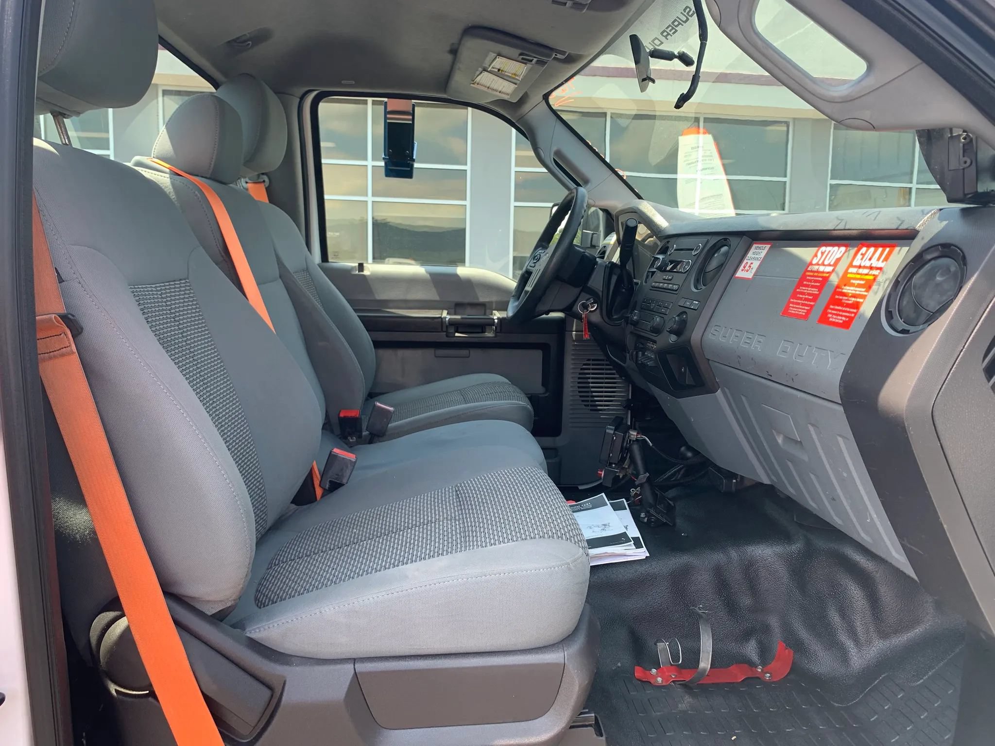 Used 2015 Ford F550 4x4 Regular Cab Super Duty image 25