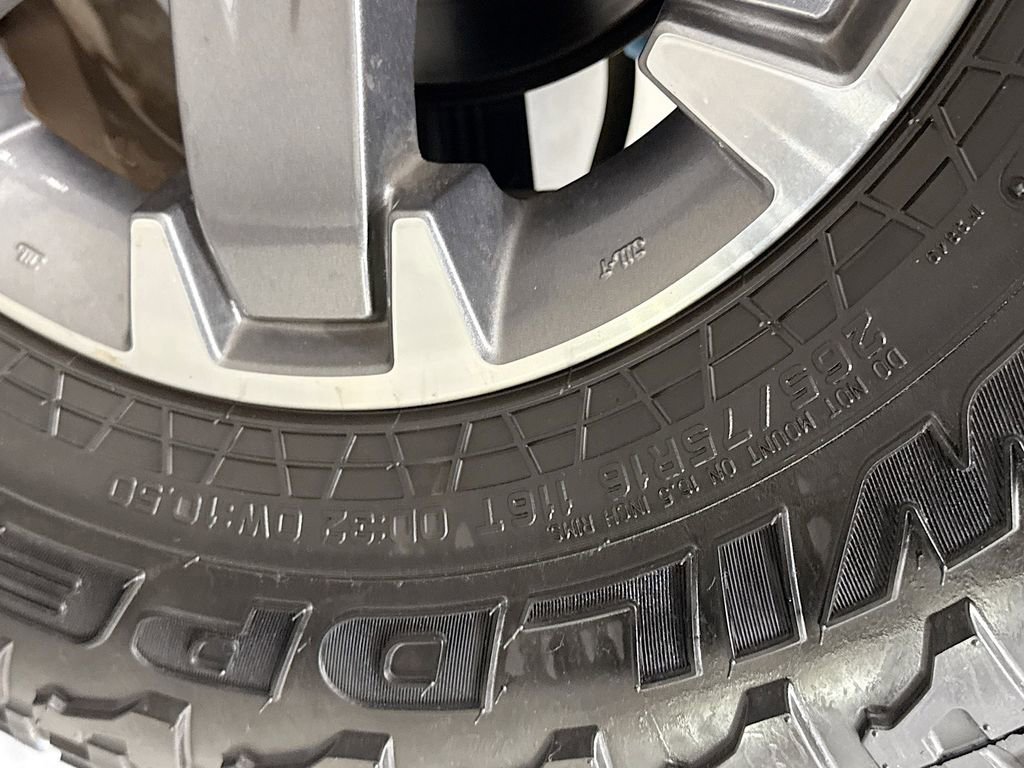 Used 2015 Nissan Xterra PRO-4X w/ Pro-4x Leather Package image 42