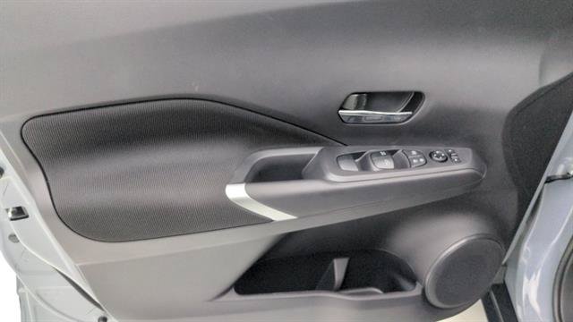 Certified 2023 Nissan Kicks SV FWD image 18