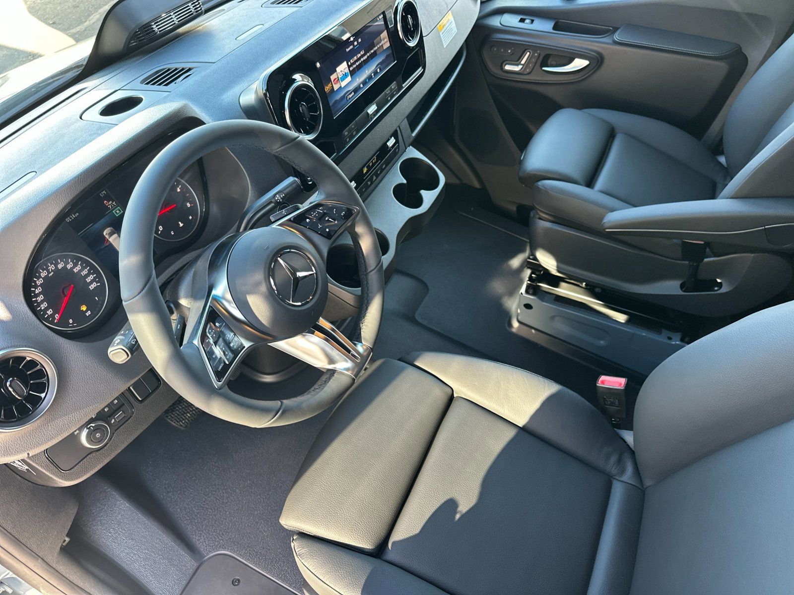 New 2026 Mercedes-Benz Sprinter 144 Cargo image 10