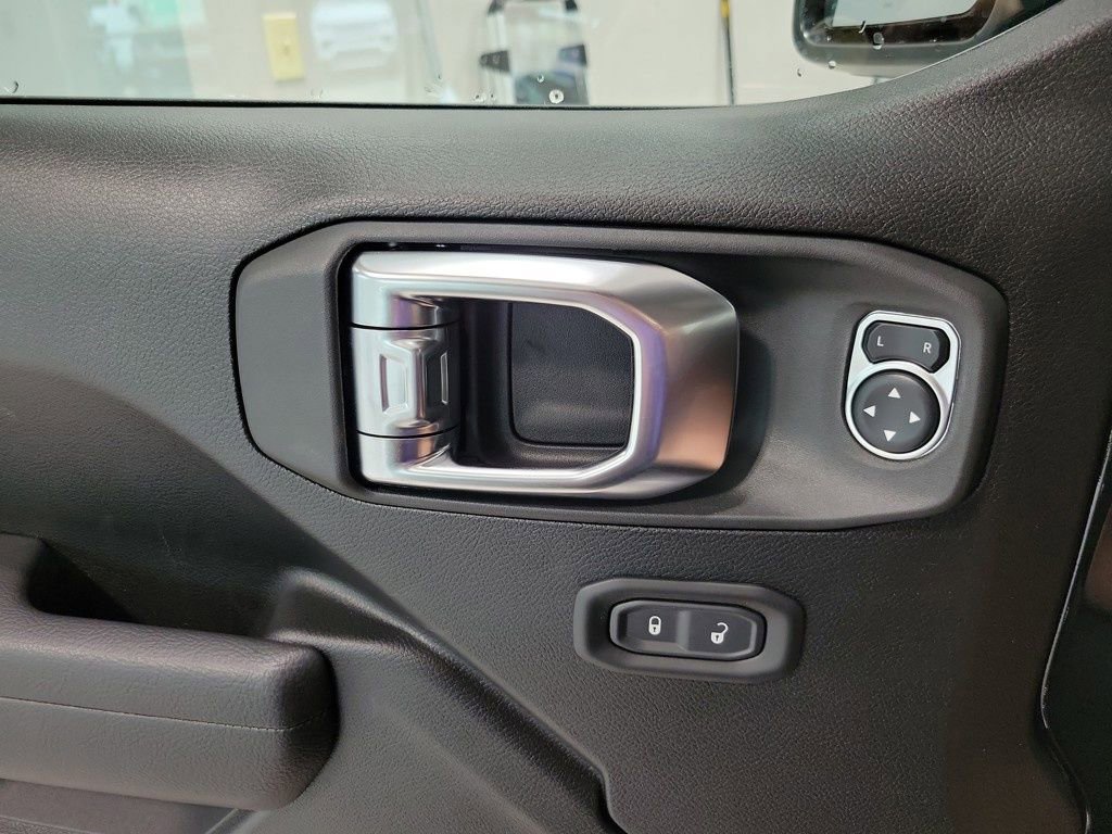 New 2025 Jeep Gladiator Sport AWD/4WD image 29