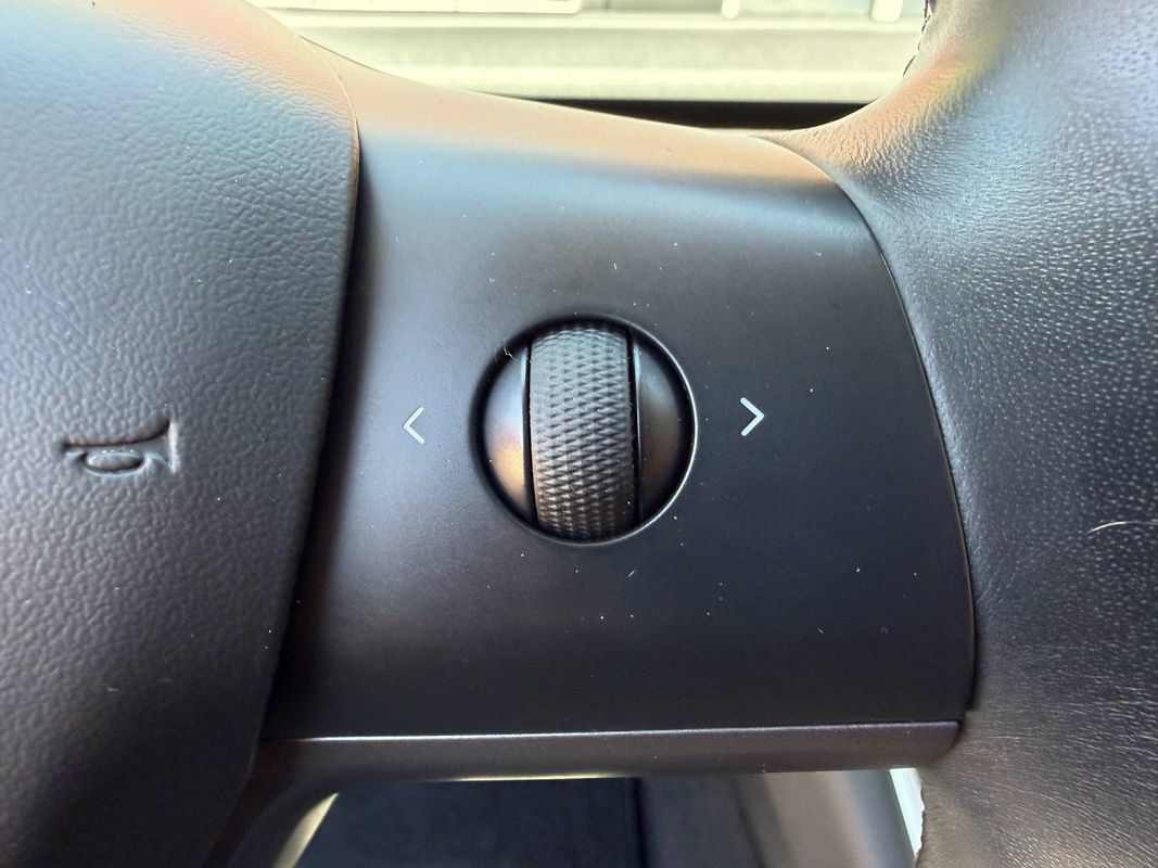 Used 2018 Tesla Model 3 Long Range RWD image 23