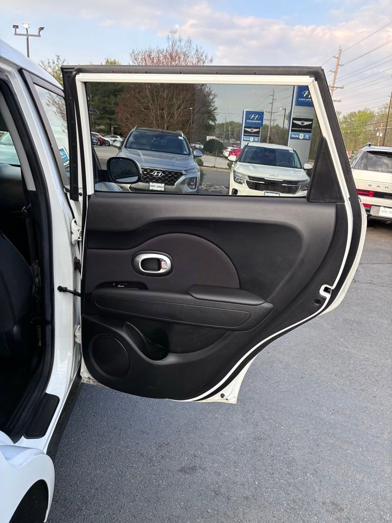 Used 2019 Kia Soul image 41