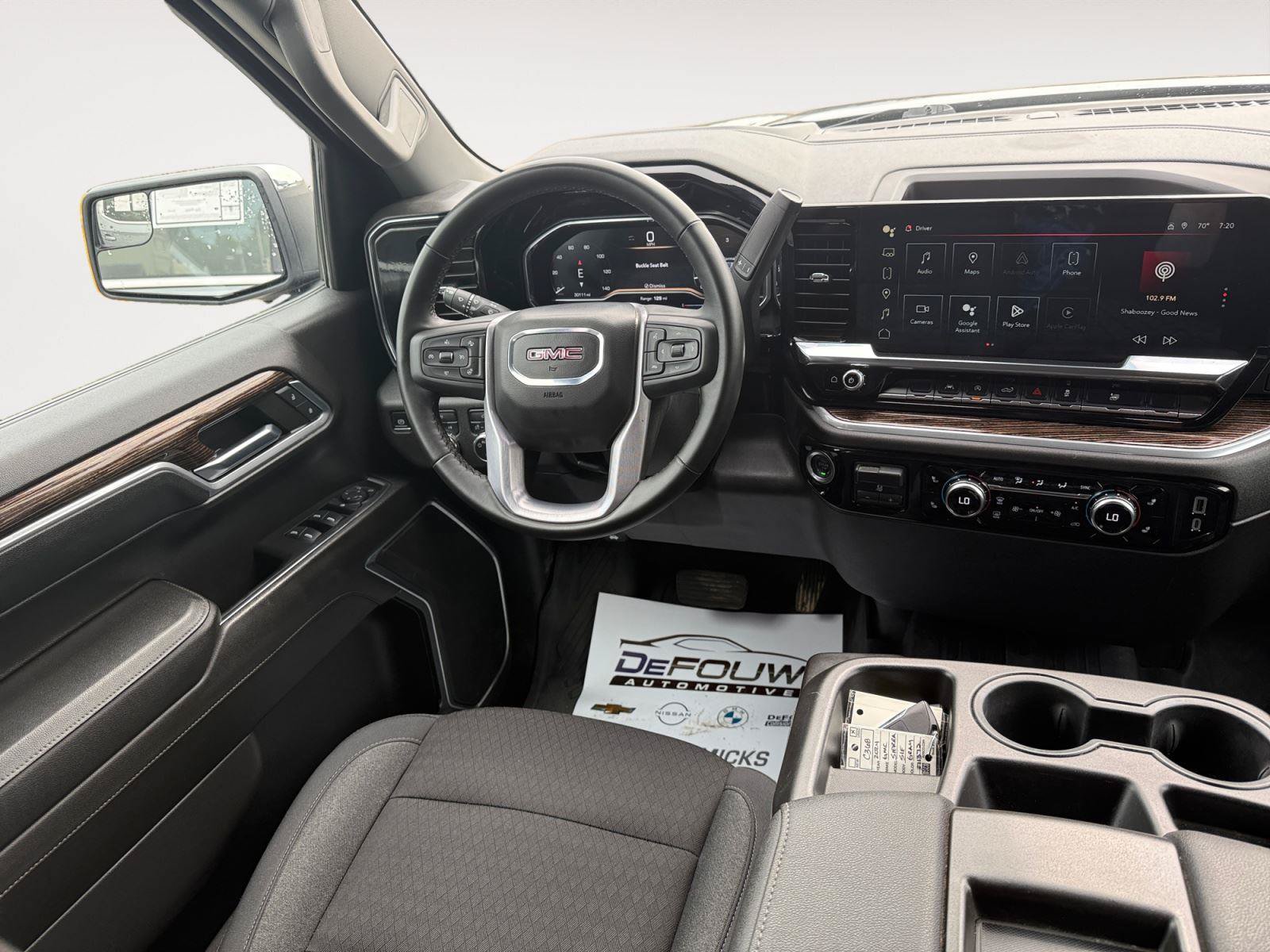 Used 2024 GMC Sierra 1500 SLE w/ Preferred Package AWD/4WD image 11