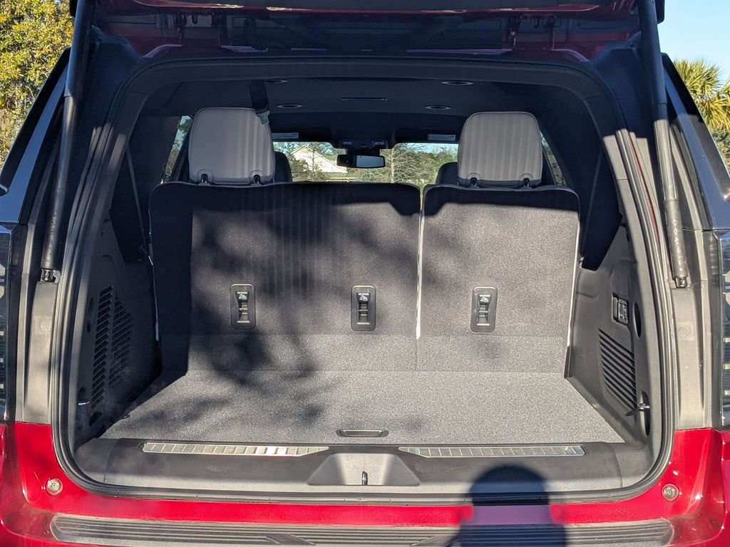 New 2025 Chevrolet Suburban Premier image 14