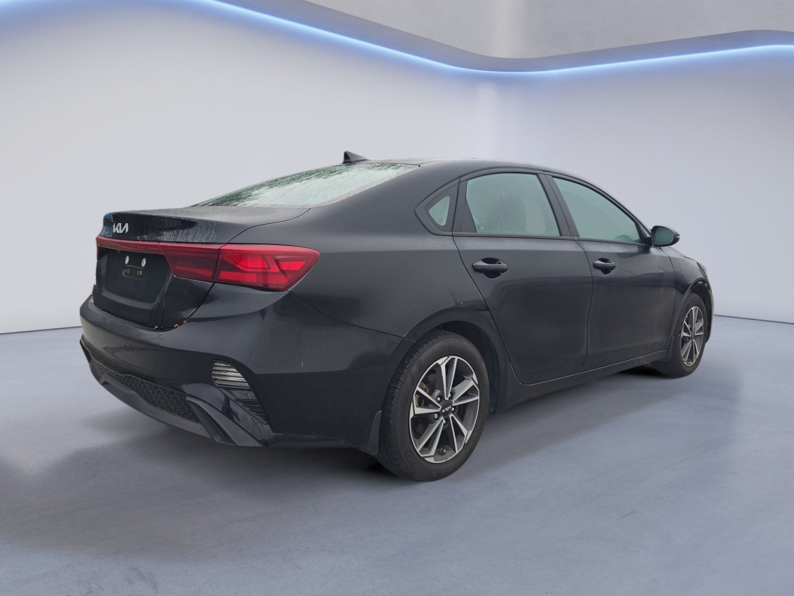 Used 2024 Kia Forte LXS w/ LXS Technology Package FWD image 6