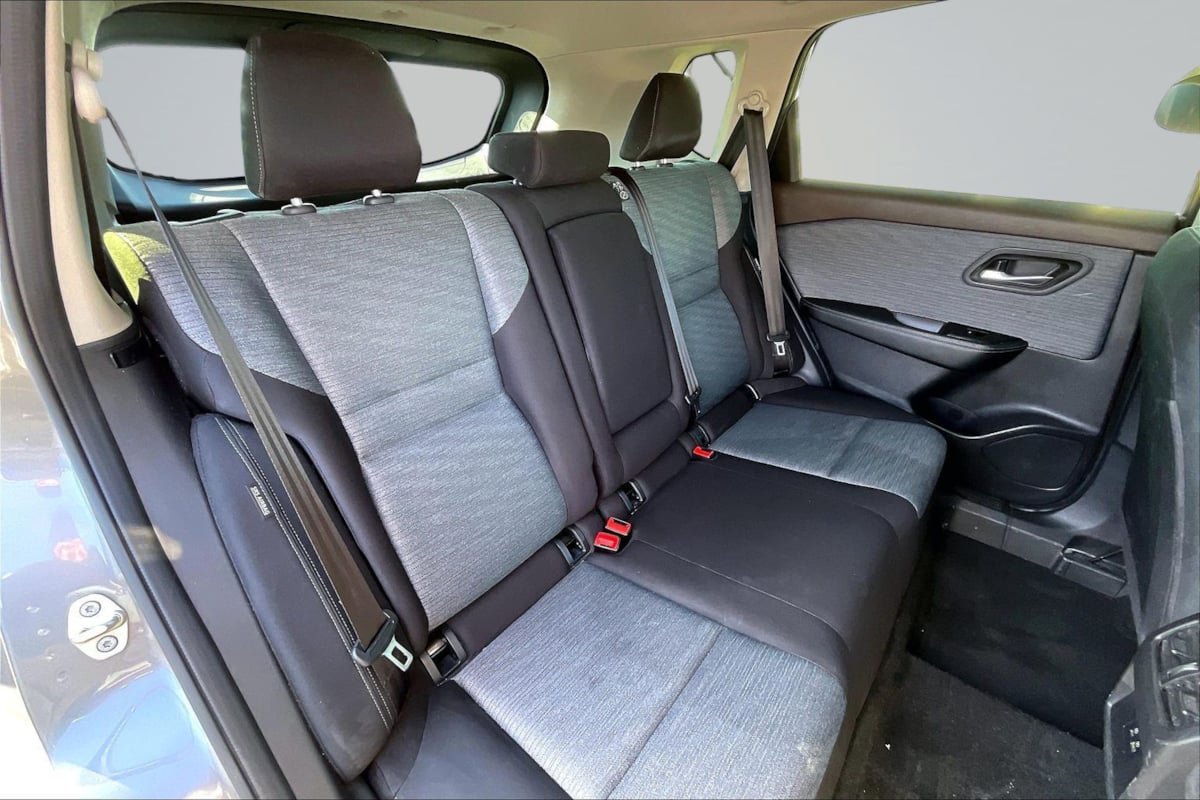 Used 2023 Nissan Rogue SV FWD image 27