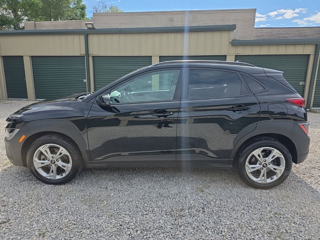 Used 2023 Hyundai Kona SEL AWD/4WD image 3