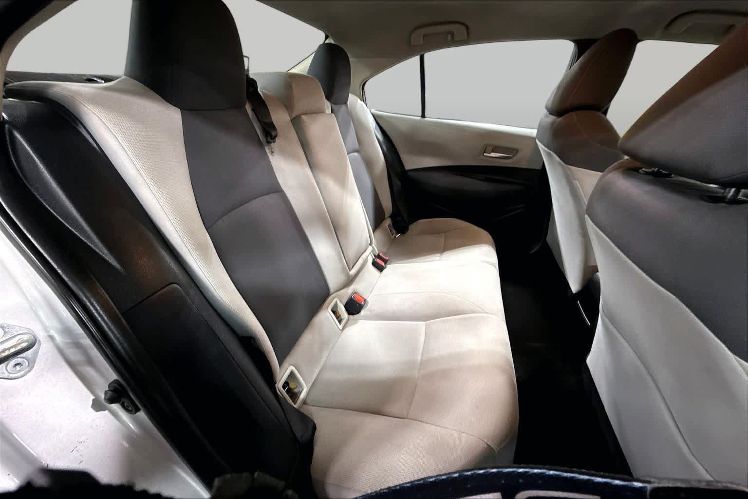 Used 2021 Toyota Corolla LE FWD image 19