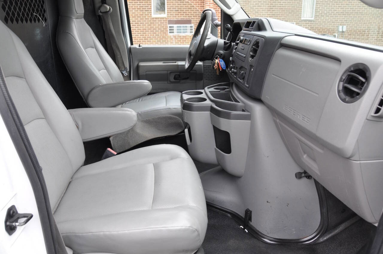 Used 2012 Ford E-250 and Econoline 250 w/ Commercial Cargo Van Pkg image 20