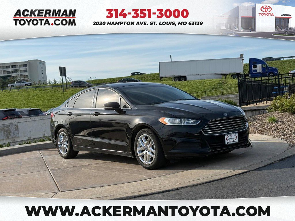 Used 2016 Ford Fusion SE image 1