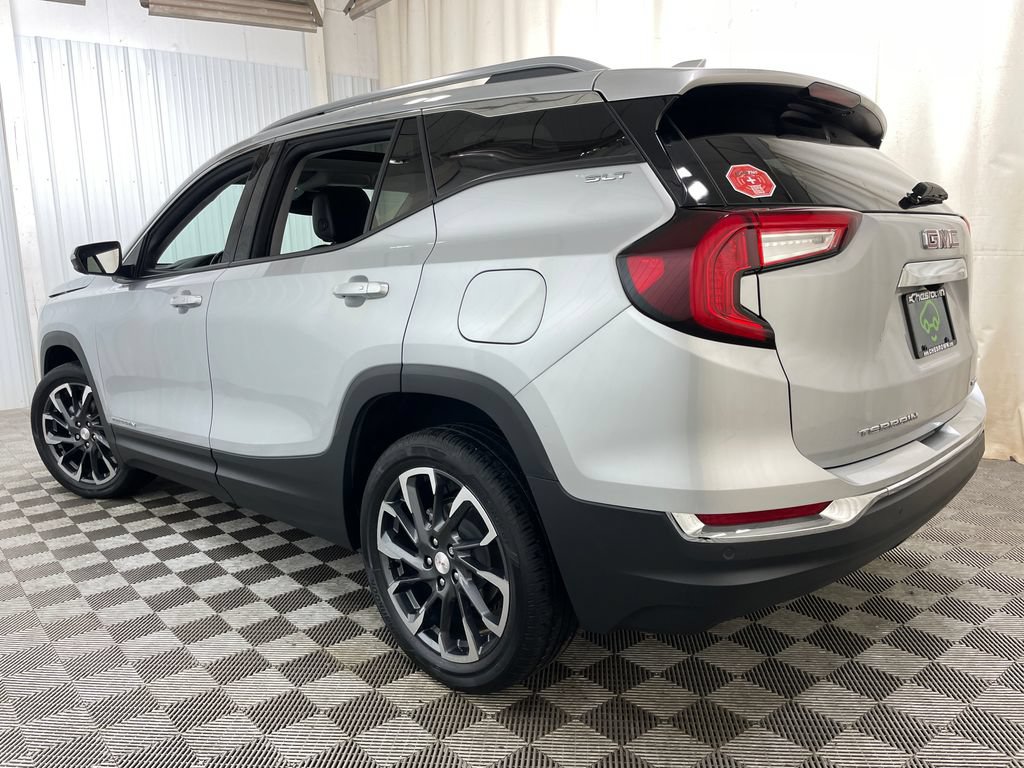 Used 2022 GMC Terrain SLT w/ Infotainment Package II AWD/4WD image 48