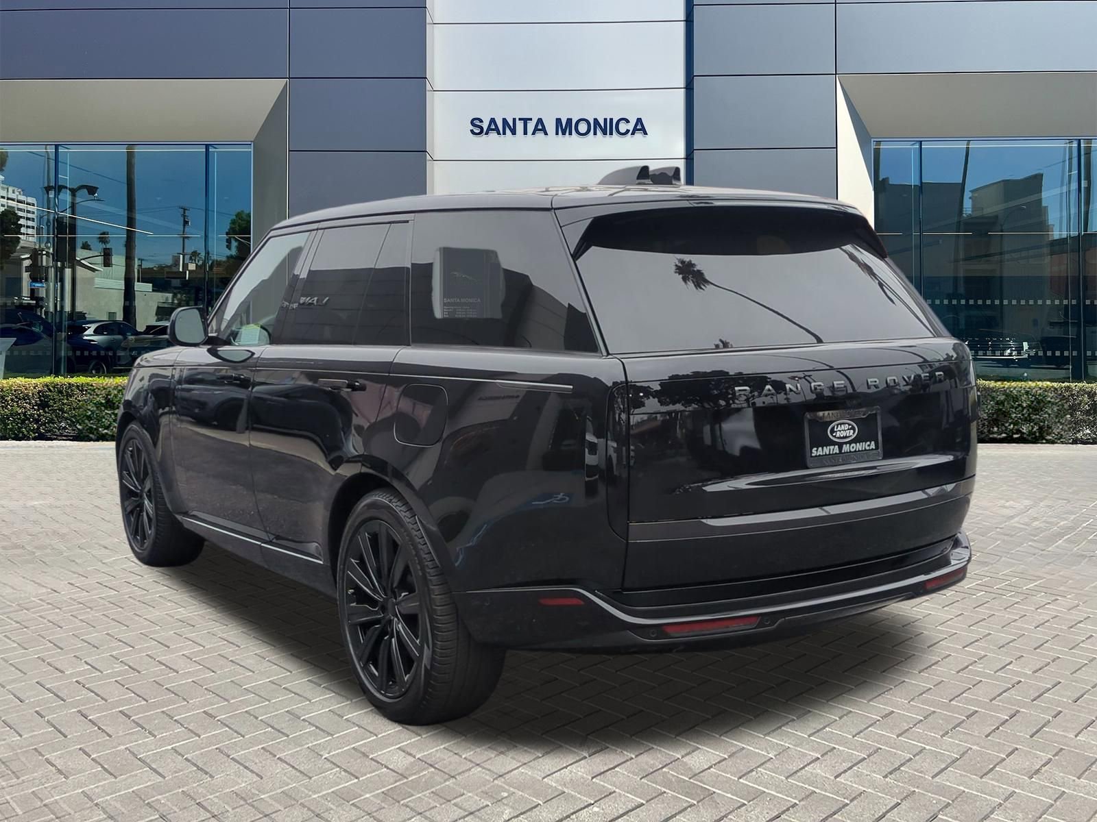 New 2026 Land Rover Range Rover SE AWD/4WD image 3