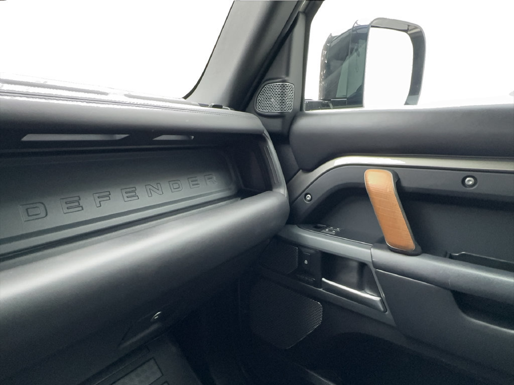 Used 2021 Land Rover Defender 110 X AWD/4WD image 49