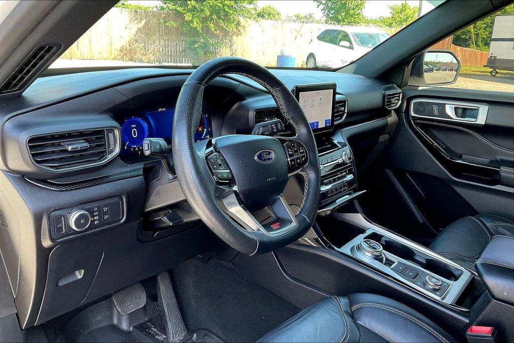 Used 2021 Ford Explorer ST w/ ST Street Pack AWD/4WD image 12
