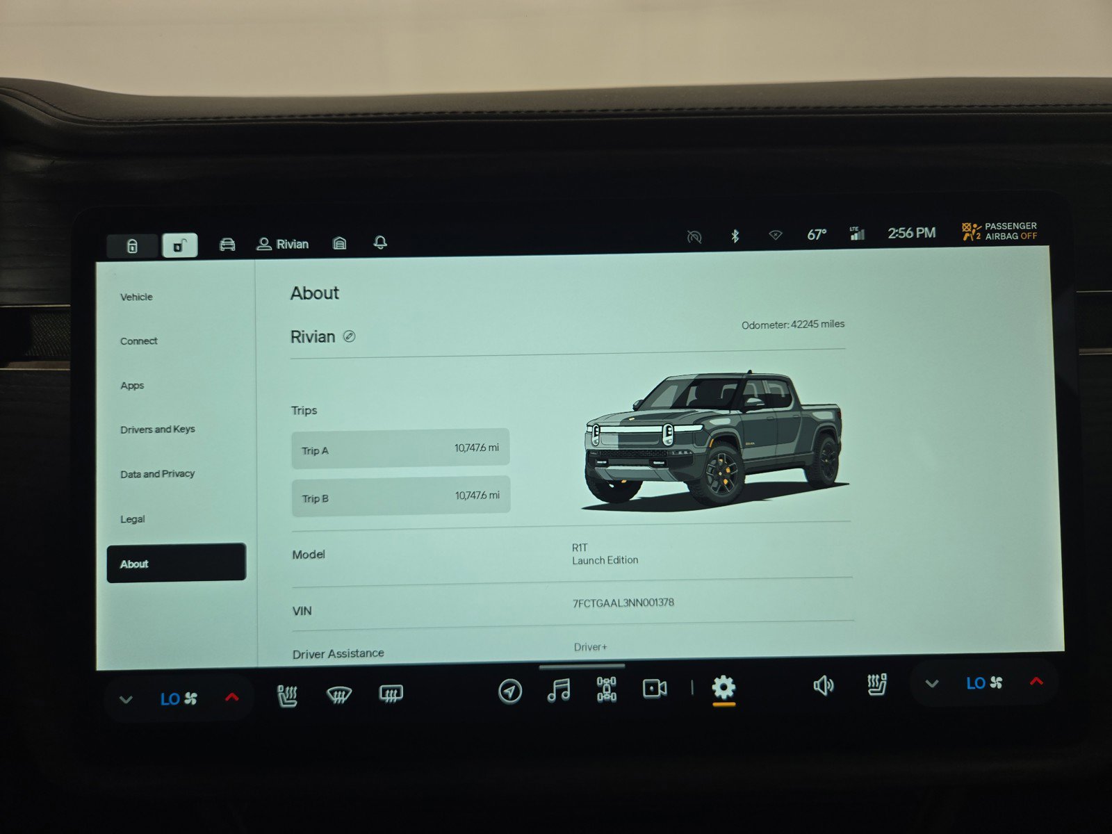 Used 2022 Rivian R1T Launch Edition image 27