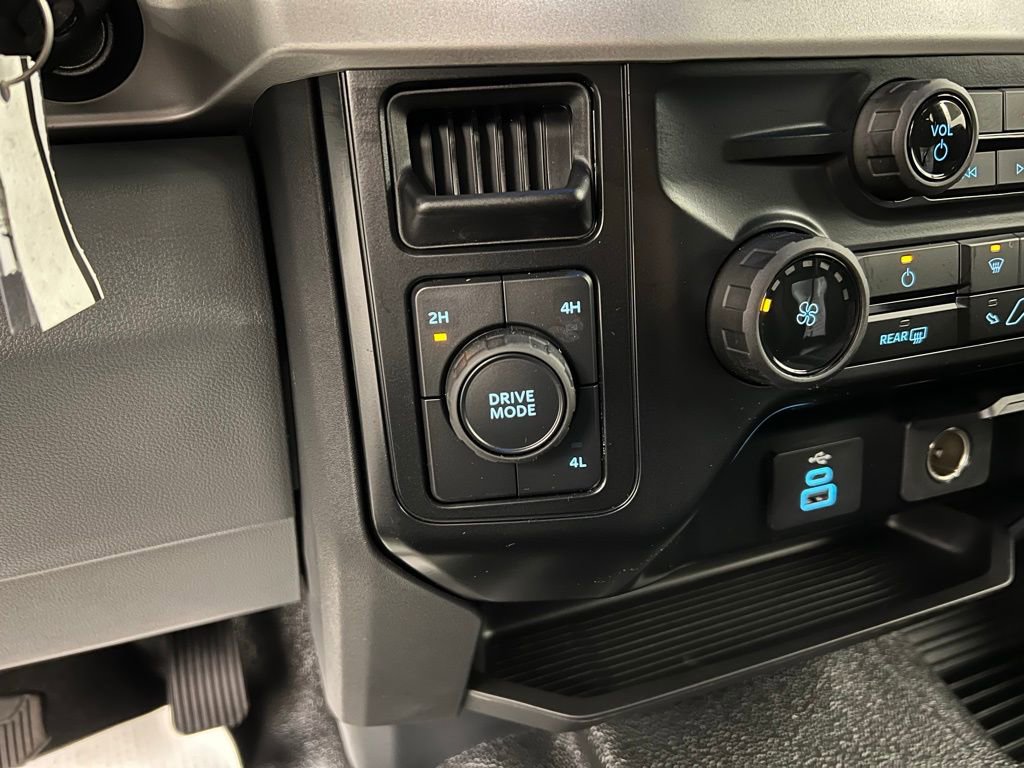 New 2026 Ford F350 XL w/ XL Chrome Package image 14