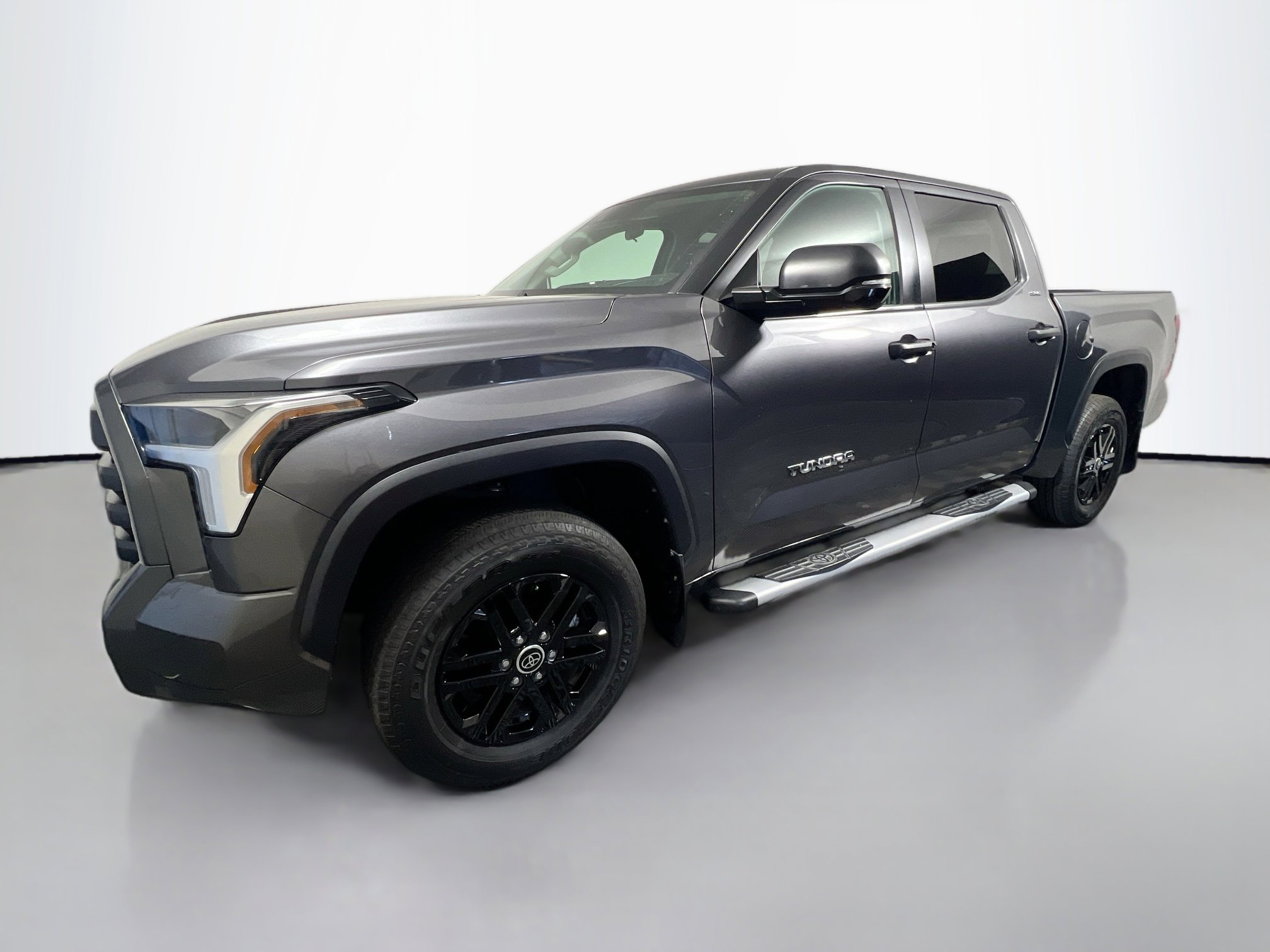 Used 2024 Toyota Tundra SR5 w/ SR5 Convenience Package AWD/4WD image 9