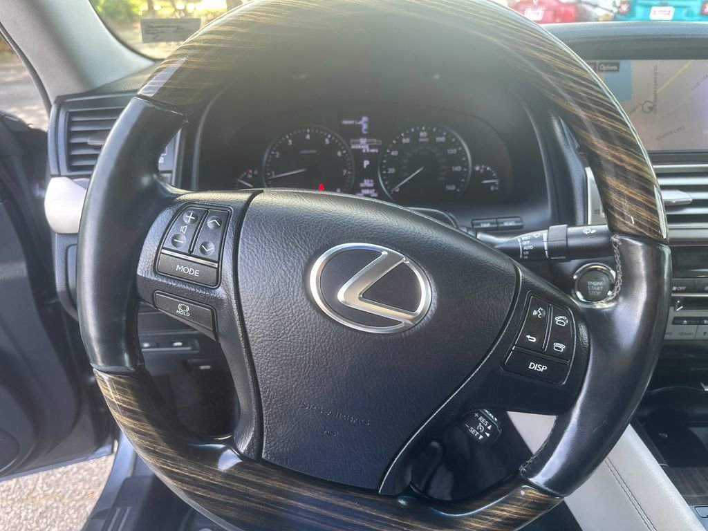 Used 2015 Lexus LS 460 AWD w/ Comfort Package image 13