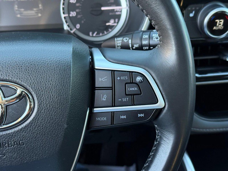 Certified 2023 Toyota Highlander XLE image 20