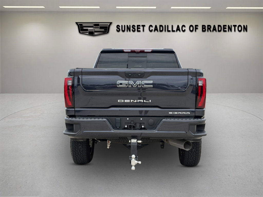 Used 2024 GMC Sierra 3500 Denali Ultimate AWD/4WD image 4