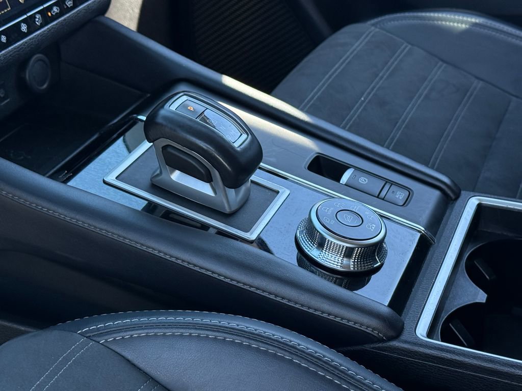 Used 2024 Mitsubishi Outlander SE image 23