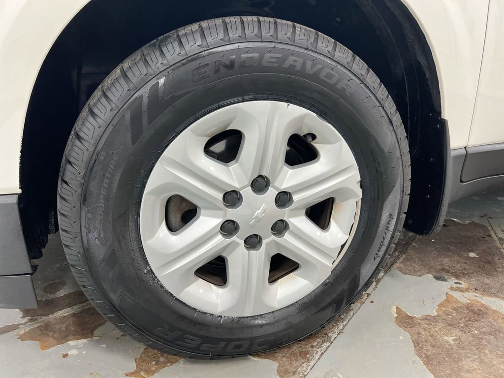 Used 2015 Chevrolet Traverse LS FWD image 27