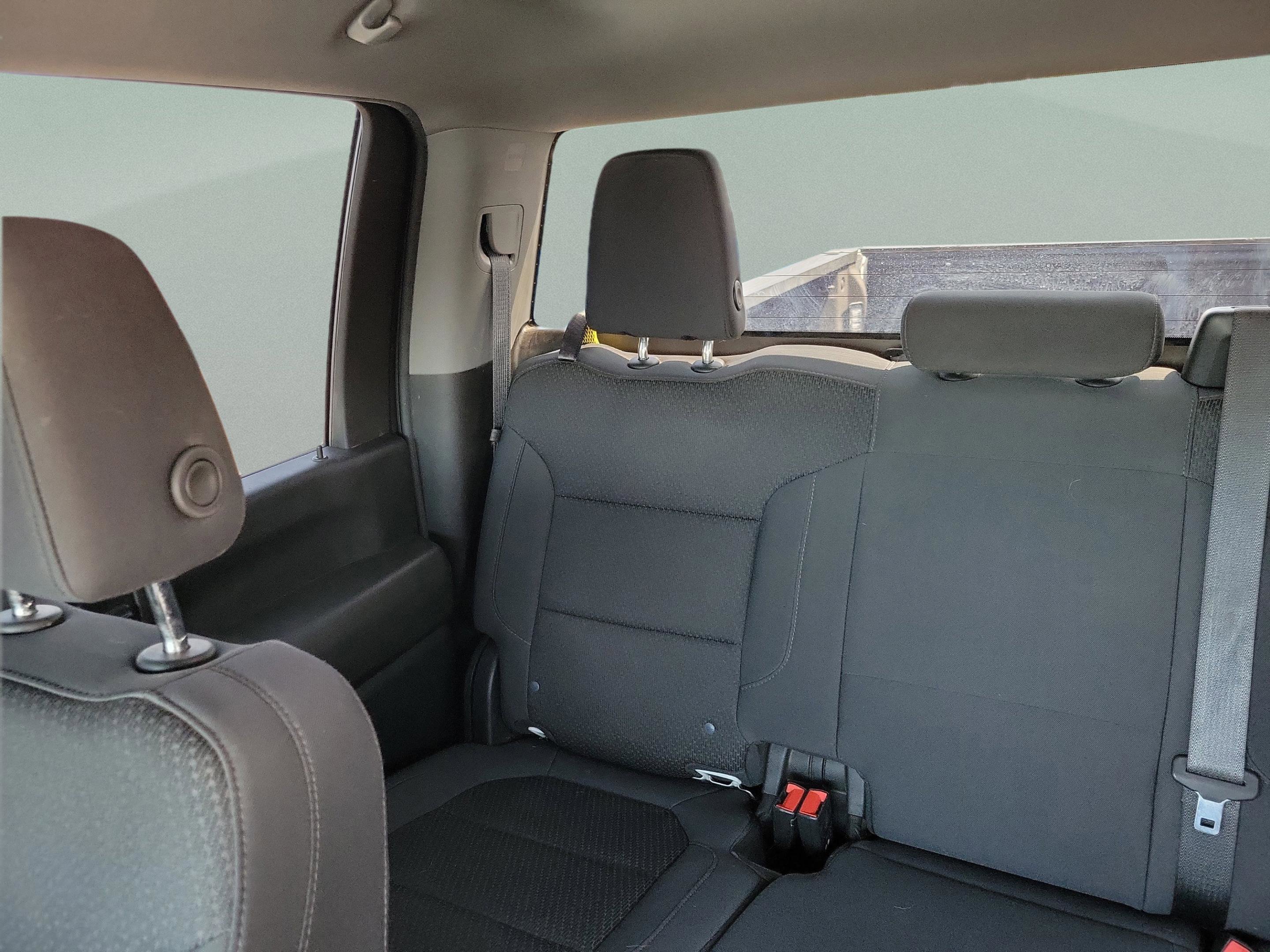 Used 2021 Chevrolet Silverado 2500 Custom w/ Custom Value Package AWD/4WD image 8