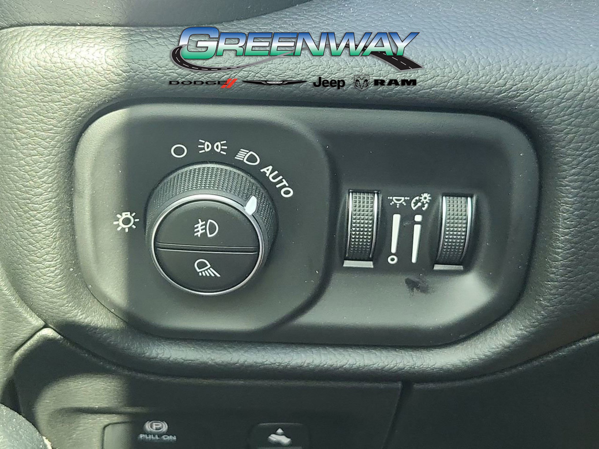 Used 2026 RAM 1500 Laramie AWD/4WD image 8