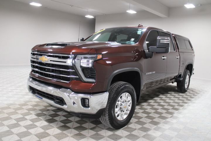 Used 2024 Chevrolet Silverado 2500 LTZ w/ LTZ Plus Package image 4