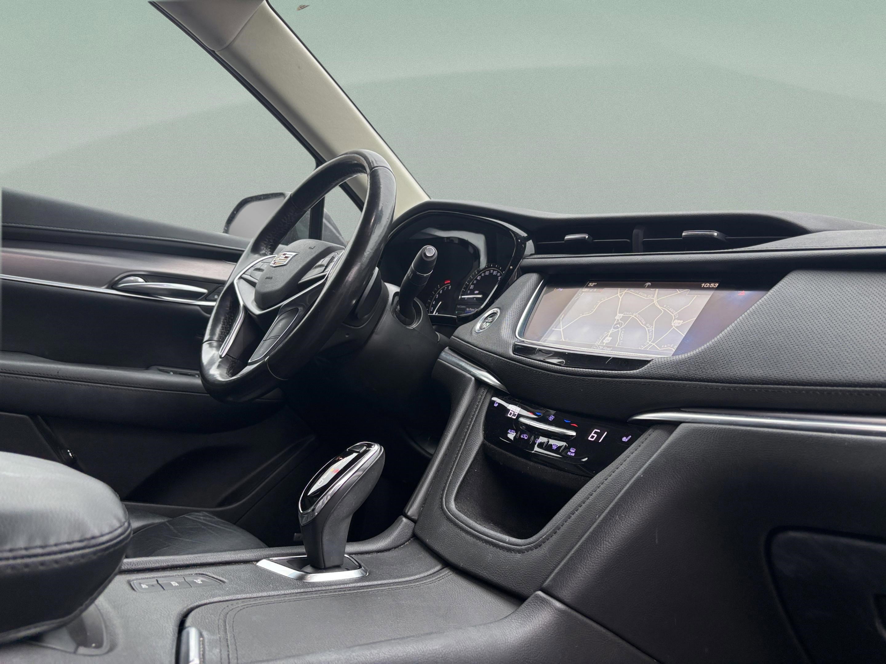 Used 2018 Cadillac XT5 Luxury w/ Driver Awareness Package image 23