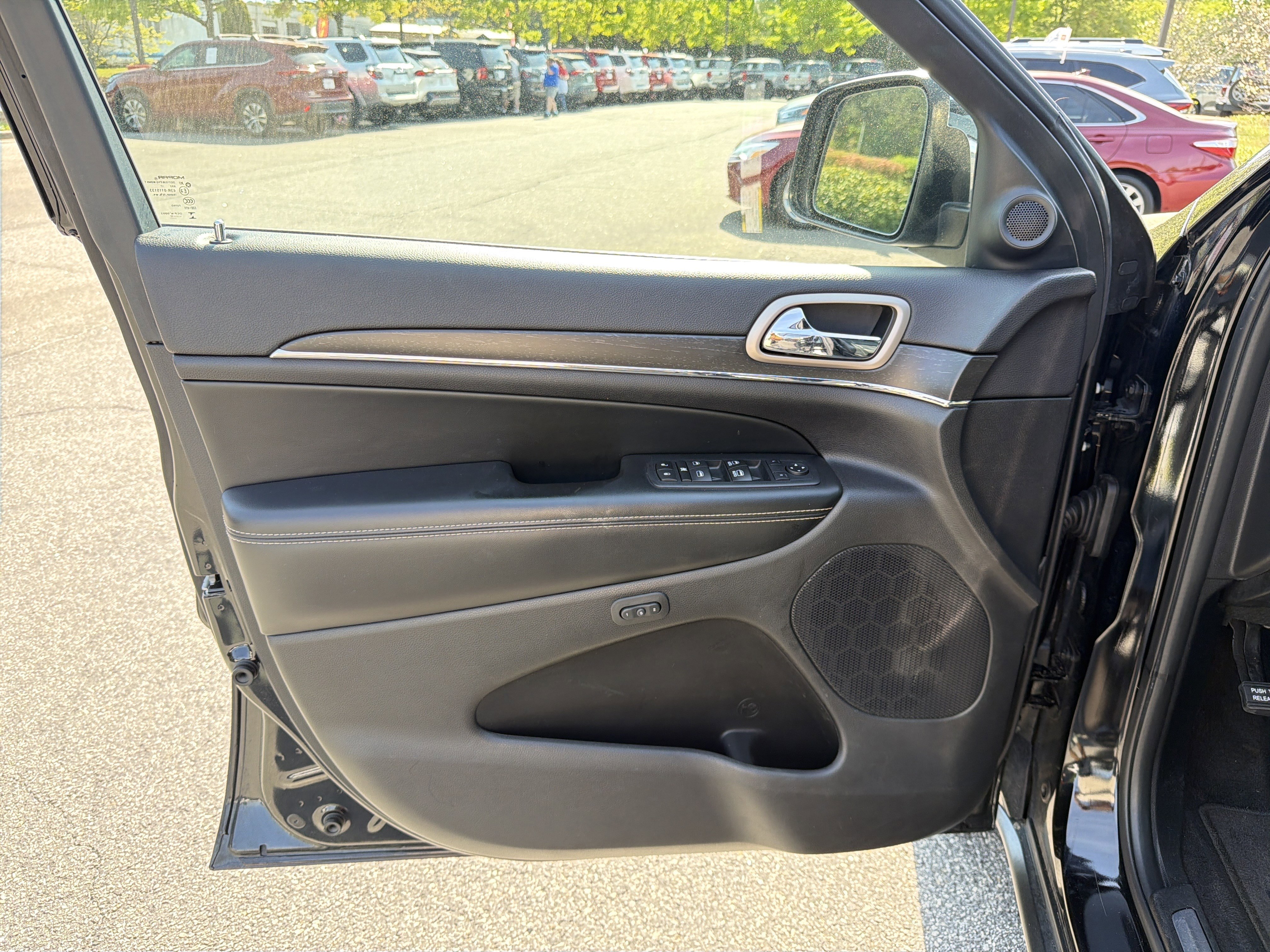 Used 2017 Jeep Grand Cherokee Limited RWD image 21