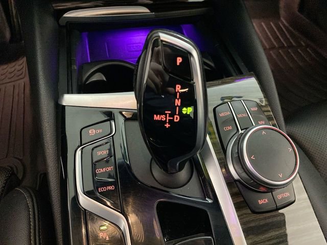 Used 2021 BMW 530i xDrive w/ Premium Package image 41