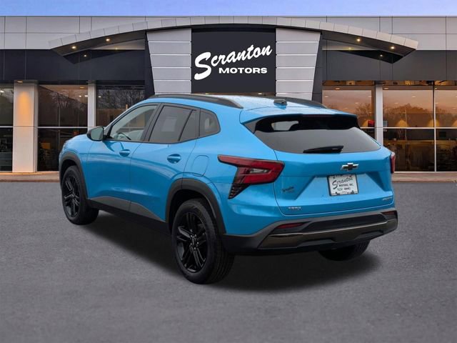 Used 2025 Chevrolet Trax ACTIV w/ Sunroof Package image 3