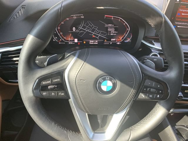 Used 2023 BMW 530i w/ Premium Package RWD image 19