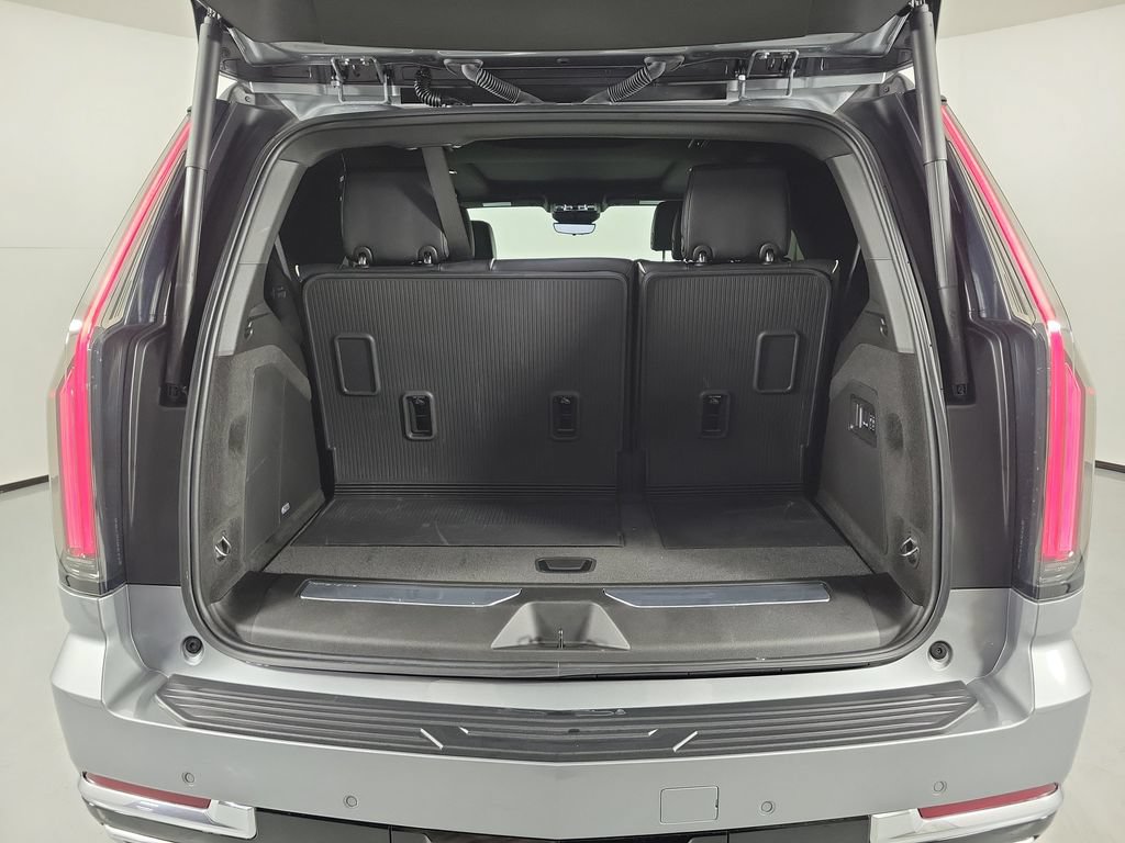 Certified 2026 Cadillac Escalade Luxury w/ Touring Package AWD/4WD image 8