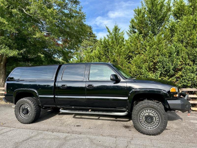 Used 2004 GMC Sierra 2500 SLT w/ Heavy-Duty Power Package AWD/4WD image 2