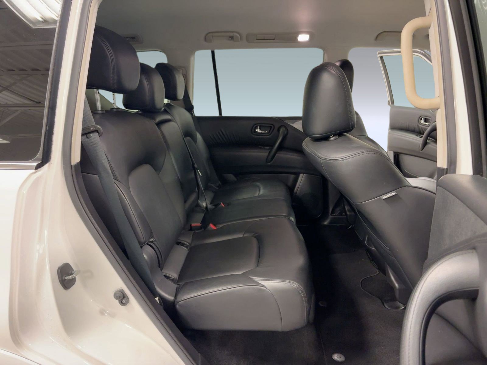 Used 2021 Nissan Armada SV image 30