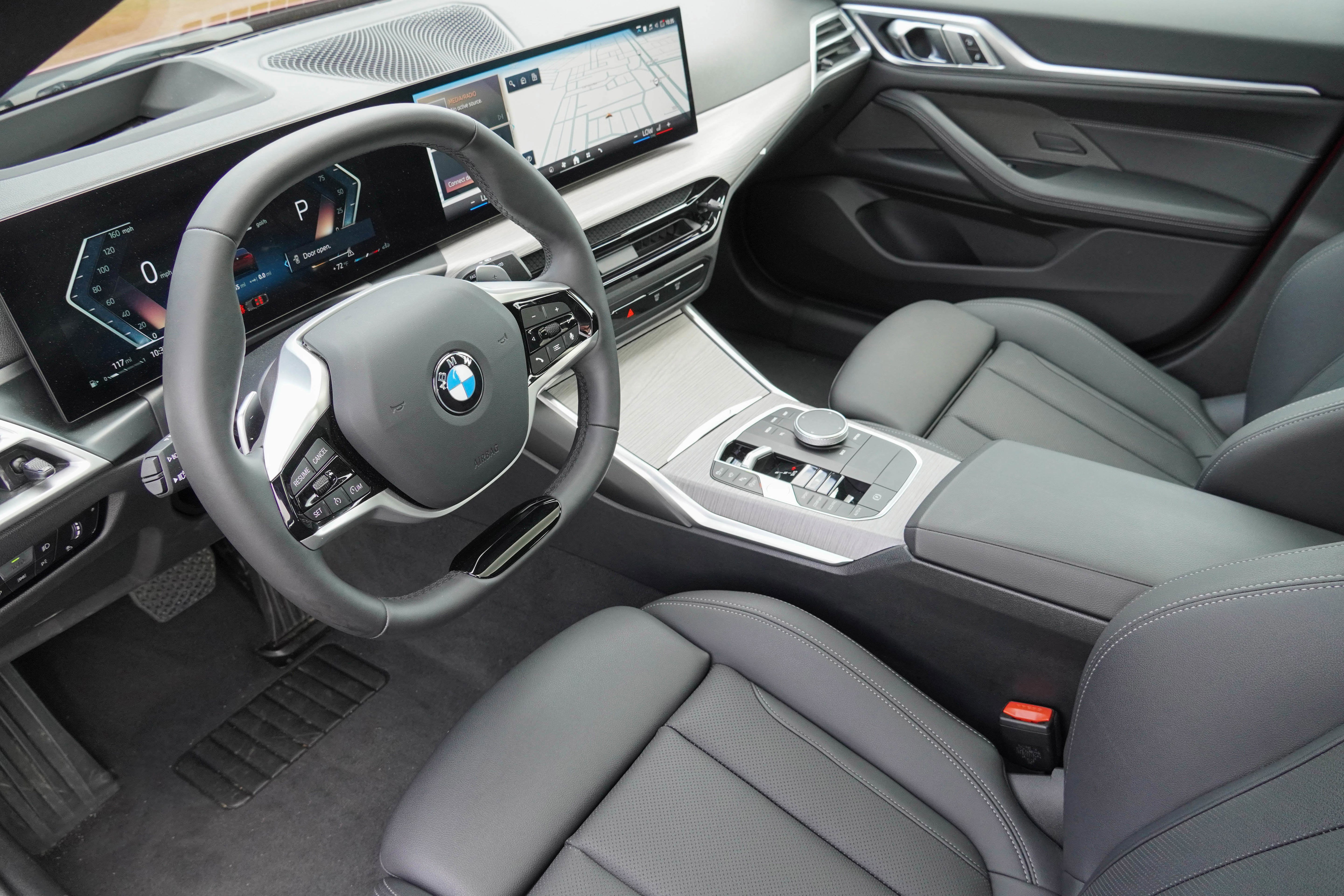 Used 2025 BMW 430i w/ Premium Package image 9