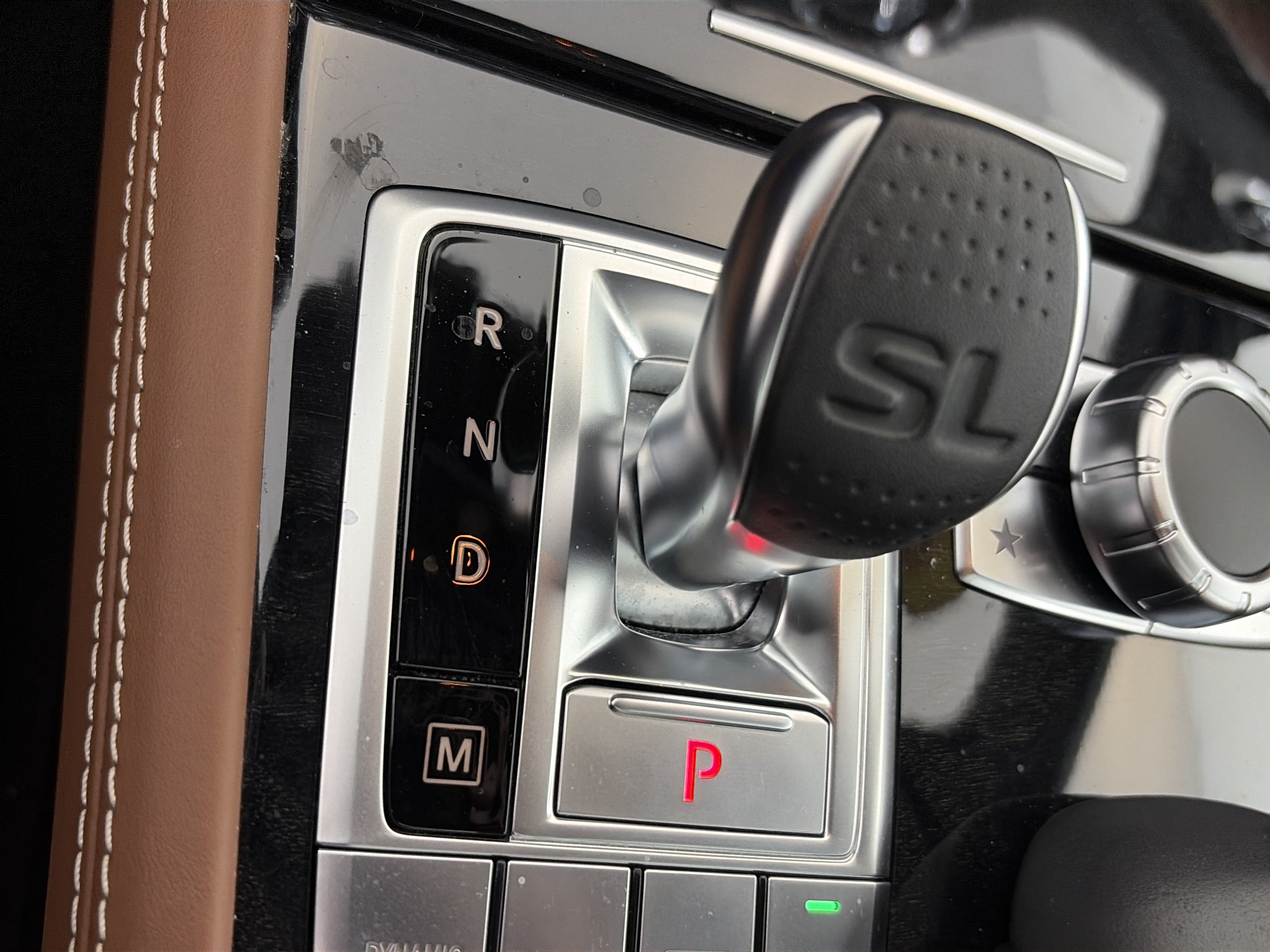 Used 2020 Mercedes-Benz SL 550 image 31
