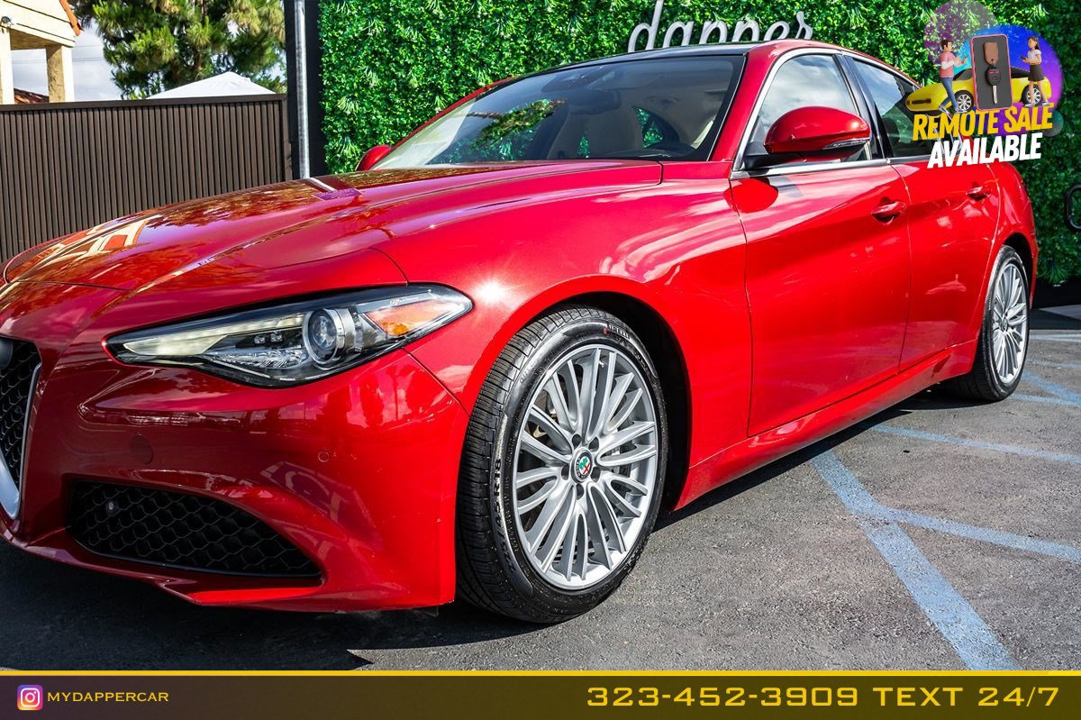 Used 2018 Alfa Romeo Giulia Ti w/ Quick Order Package 22Z Lusso image 2