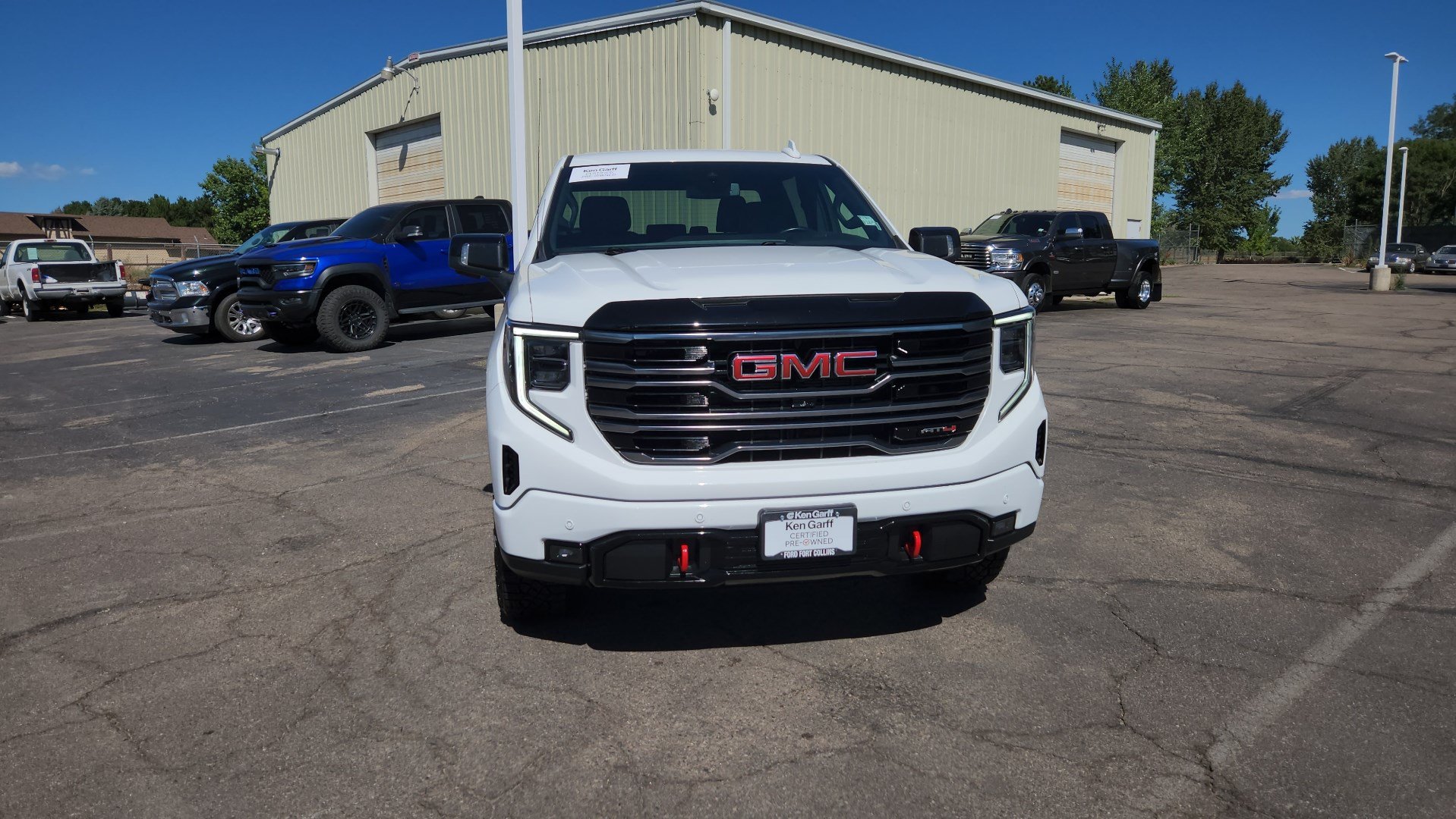 Used 2025 GMC Sierra 1500 AT4 AWD/4WD image 14