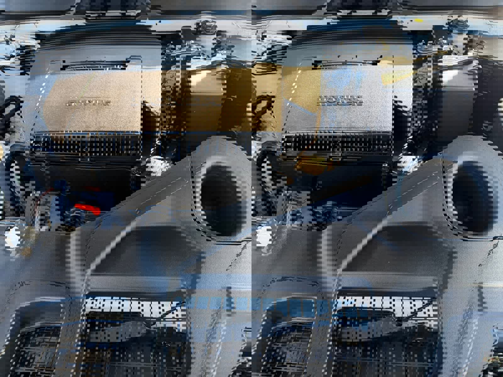 Used 2025 Honda Pilot Sport image 8