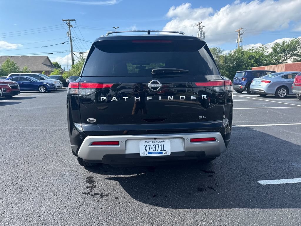 Used 2024 Nissan Pathfinder SL FWD image 4