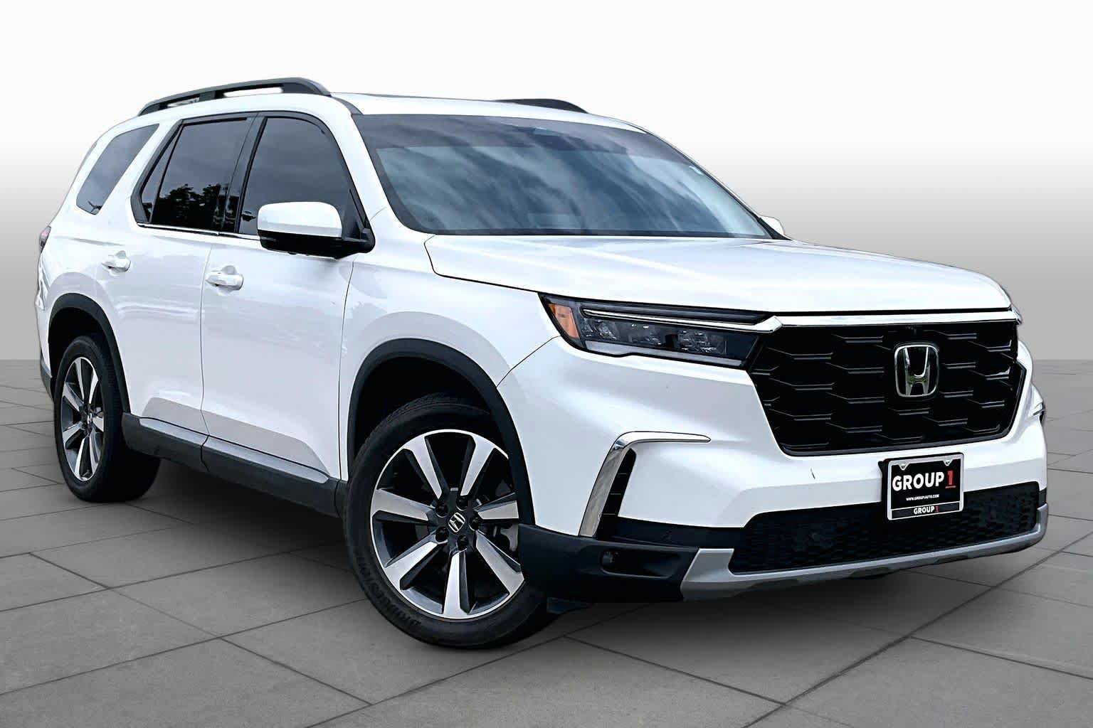 Used 2023 Honda Pilot Elite image 3