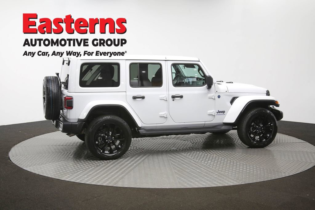 Used 2025 Jeep Wrangler Unlimited Sahara AWD/4WD image 39