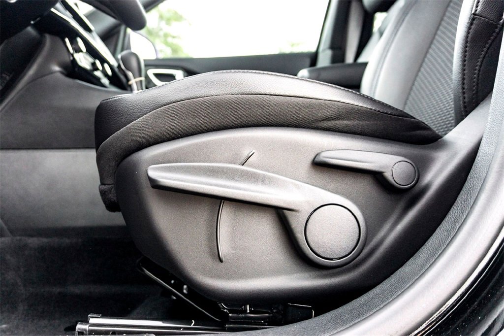 New 2026 Jeep Compass Latitude image 8