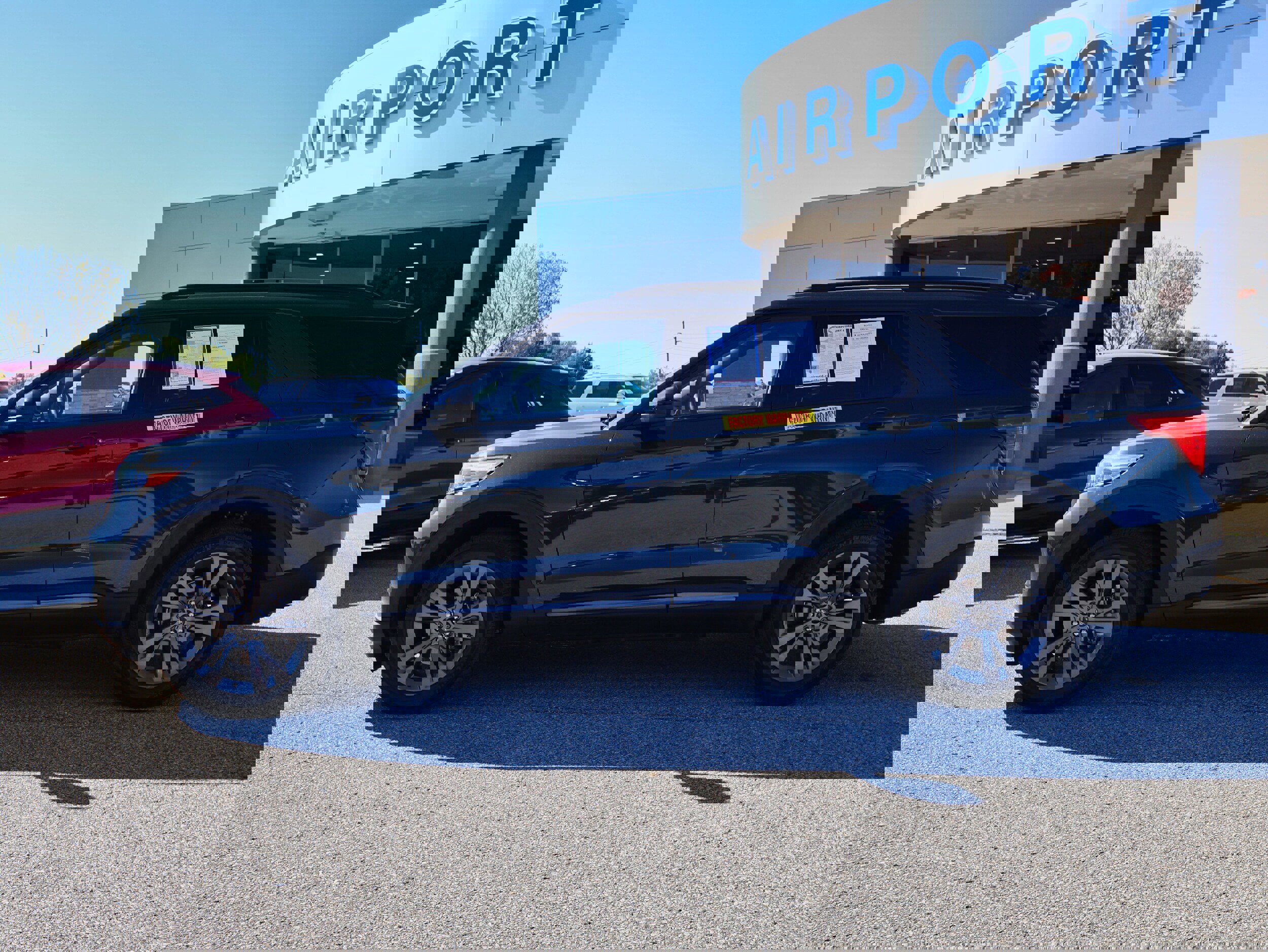 Used 2023 Ford Explorer XLT w/ Equipment Group 202A image 2