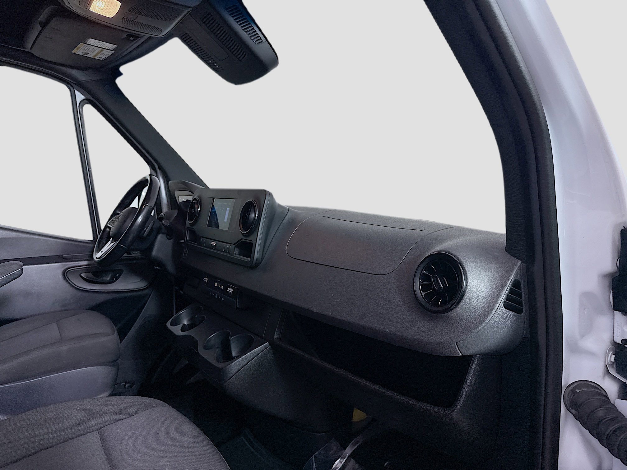 Used 2022 Mercedes-Benz Sprinter 1500 image 27