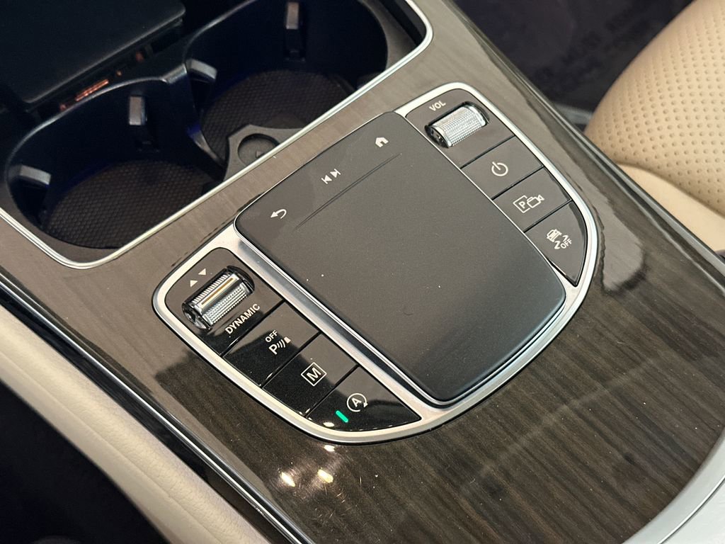 Used 2022 Mercedes-Benz GLC 300 w/ Premium Package Lite image 32